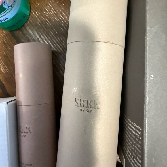 Assorted Beauty and Skincare Collection - Picture 7 of 10